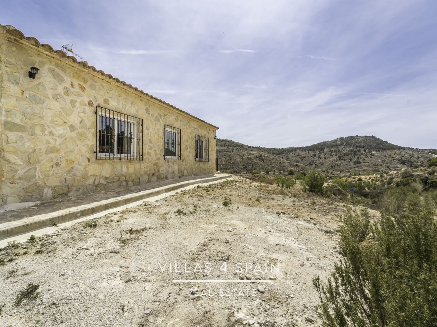 3 bedroom Villa for sale in Fortuna with pool - € 270,000 (Ref: 7561271)