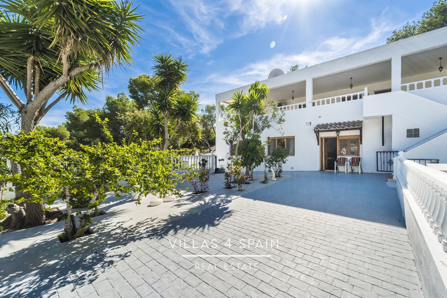 7 bedroom Villa for sale in Desamparados Hurchillo Torremendo