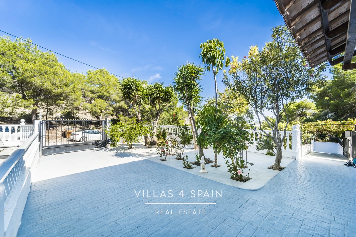 7 bedroom Villa for sale in Desamparados Hurchillo Torremendo