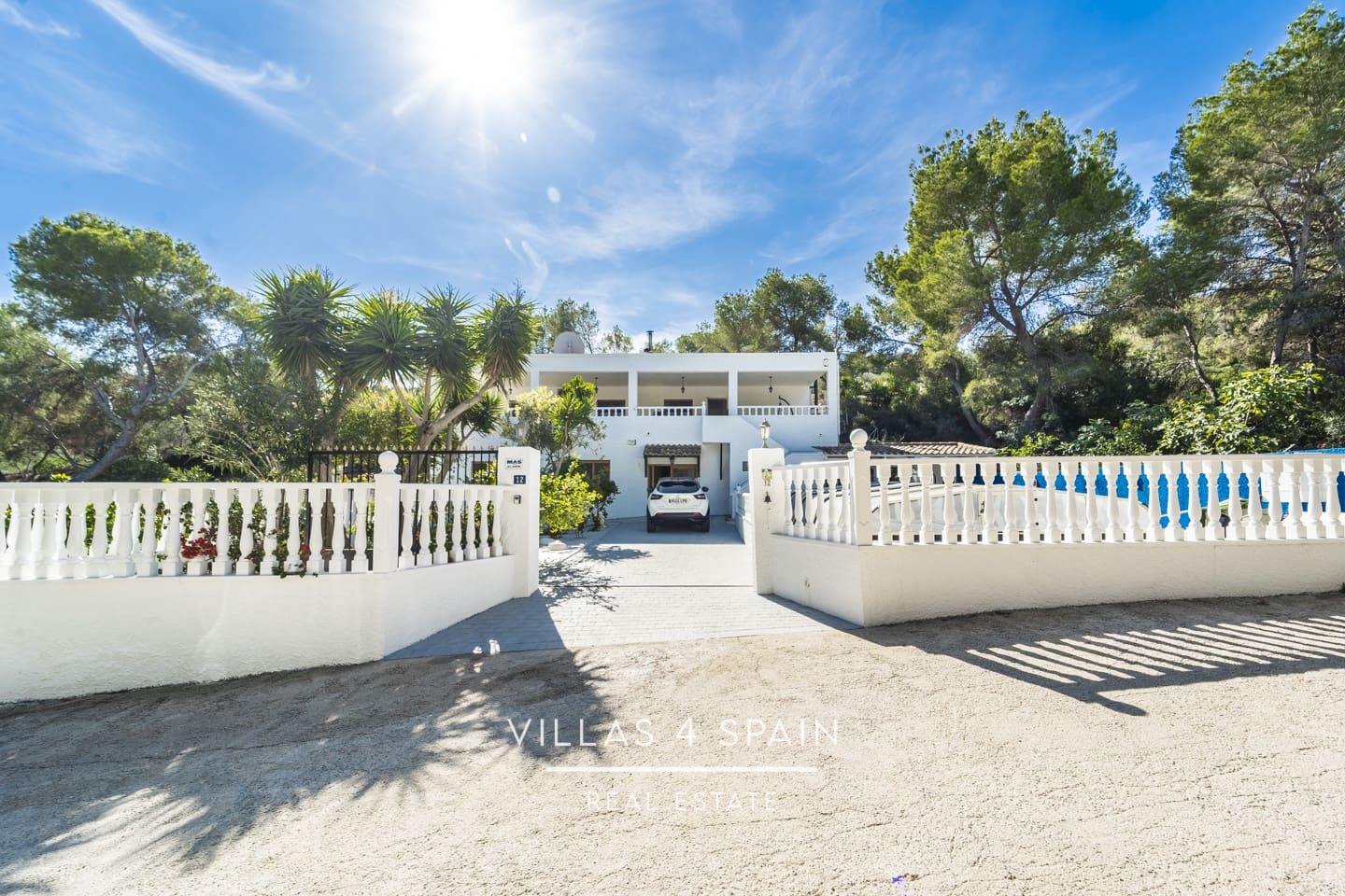 7 bedroom Villa for sale in Desamparados Hurchillo Torremendo