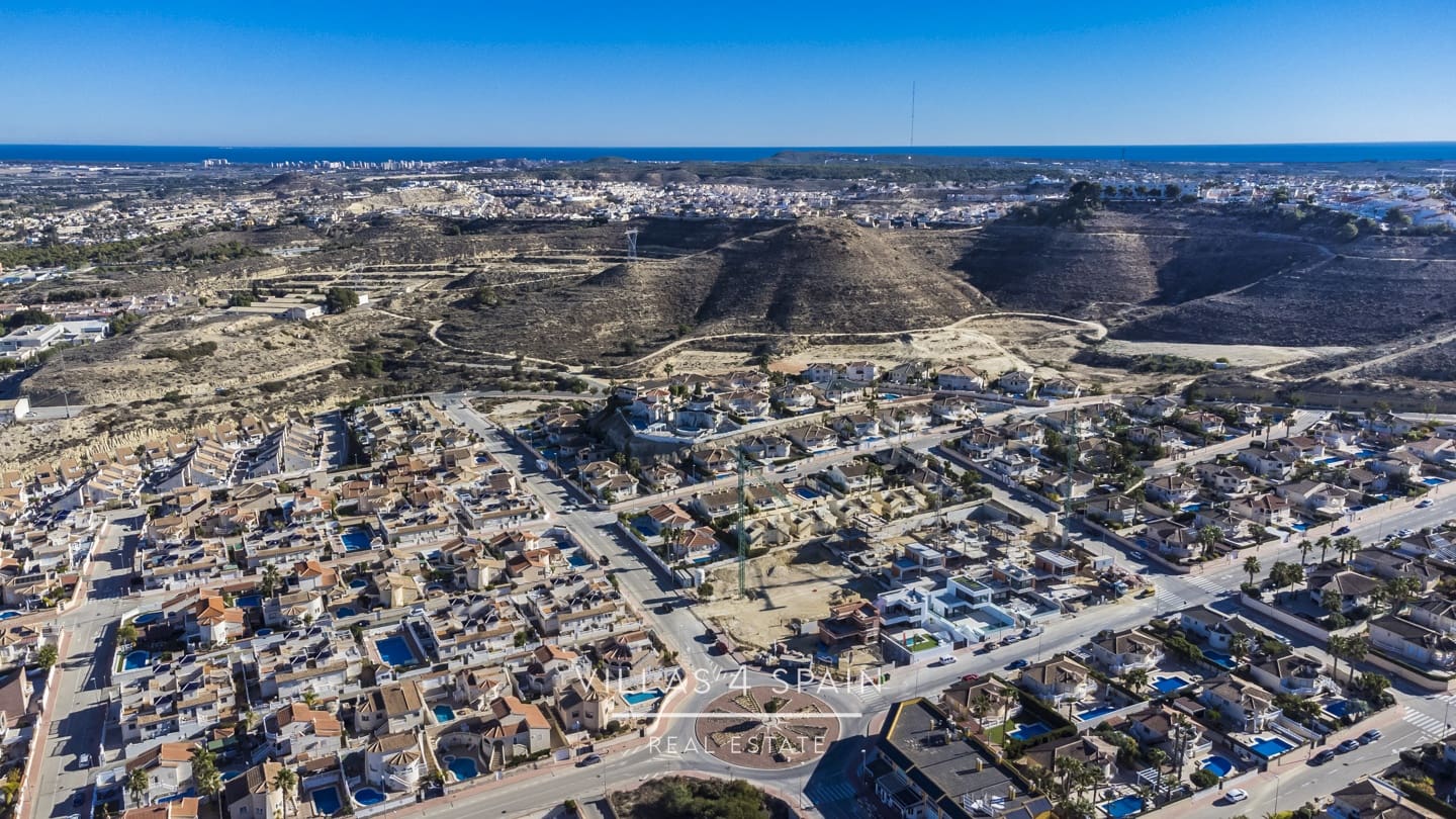 4 soveværelse Villa til salg i Ciudad Quesada med swimmingpool garage - € 560.000 (Ref: 7995410)