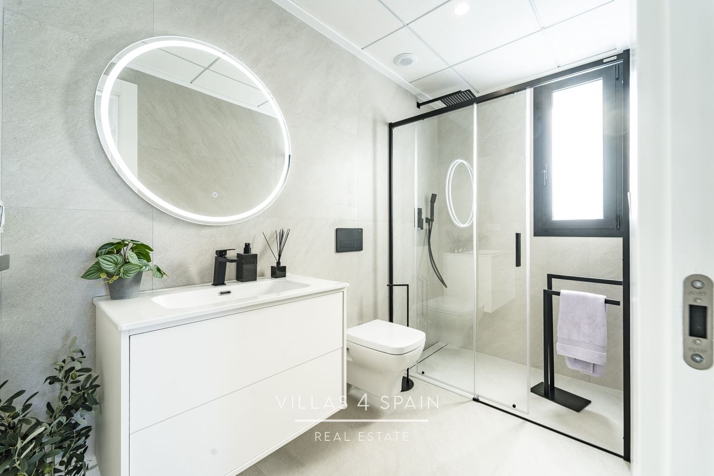 4 soveværelse Villa til salg i Ciudad Quesada med swimmingpool garage - € 560.000 (Ref: 7995410)