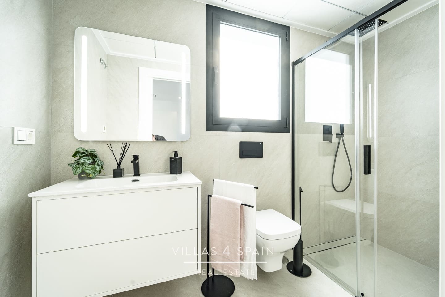 4 soveværelse Villa til salg i Ciudad Quesada med swimmingpool garage - € 560.000 (Ref: 7995410)