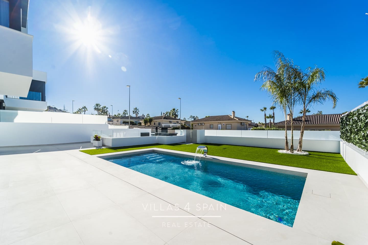 4 soveværelse Villa til salg i Ciudad Quesada med swimmingpool garage - € 560.000 (Ref: 7995410)