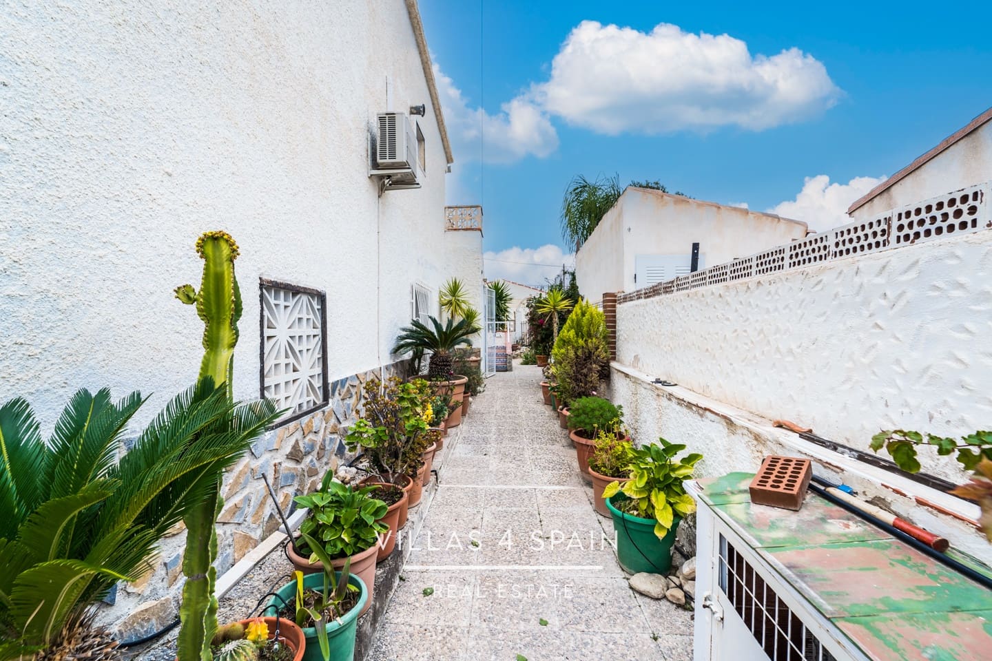 4 soveværelse Villa til salg i Fortuna med garage - € 129.950 (Ref: 8107572)