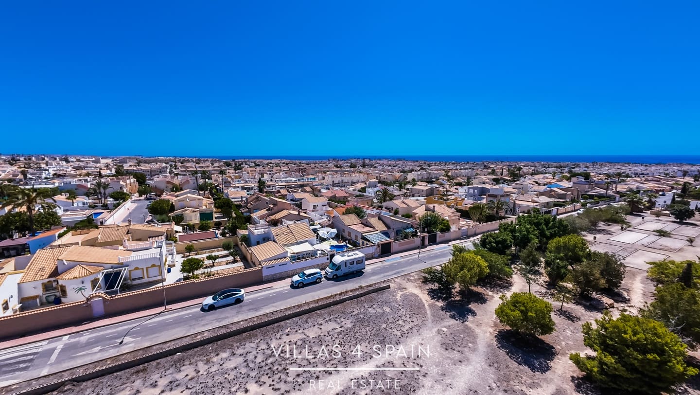 4 quarto Moradia para venda em Orihuela Costa com piscina - 369 950 € (Ref: 8439860)