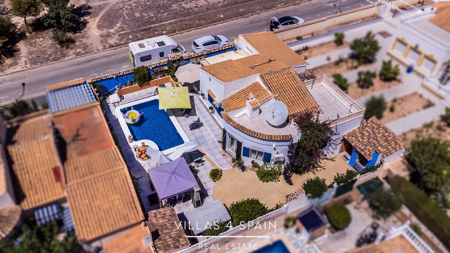 4 quarto Moradia para venda em Orihuela Costa com piscina - 369 950 € (Ref: 8439860)