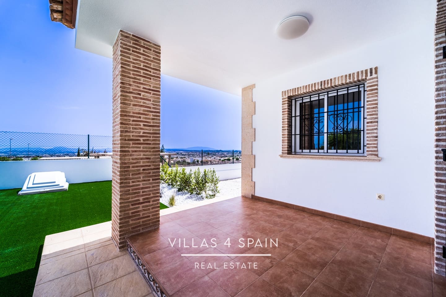 3 makuuhuone Huvila myytävänä paikassa Fortuna mukana uima-altaan 
autotalli - 319 000 € (Ref: 8454319)