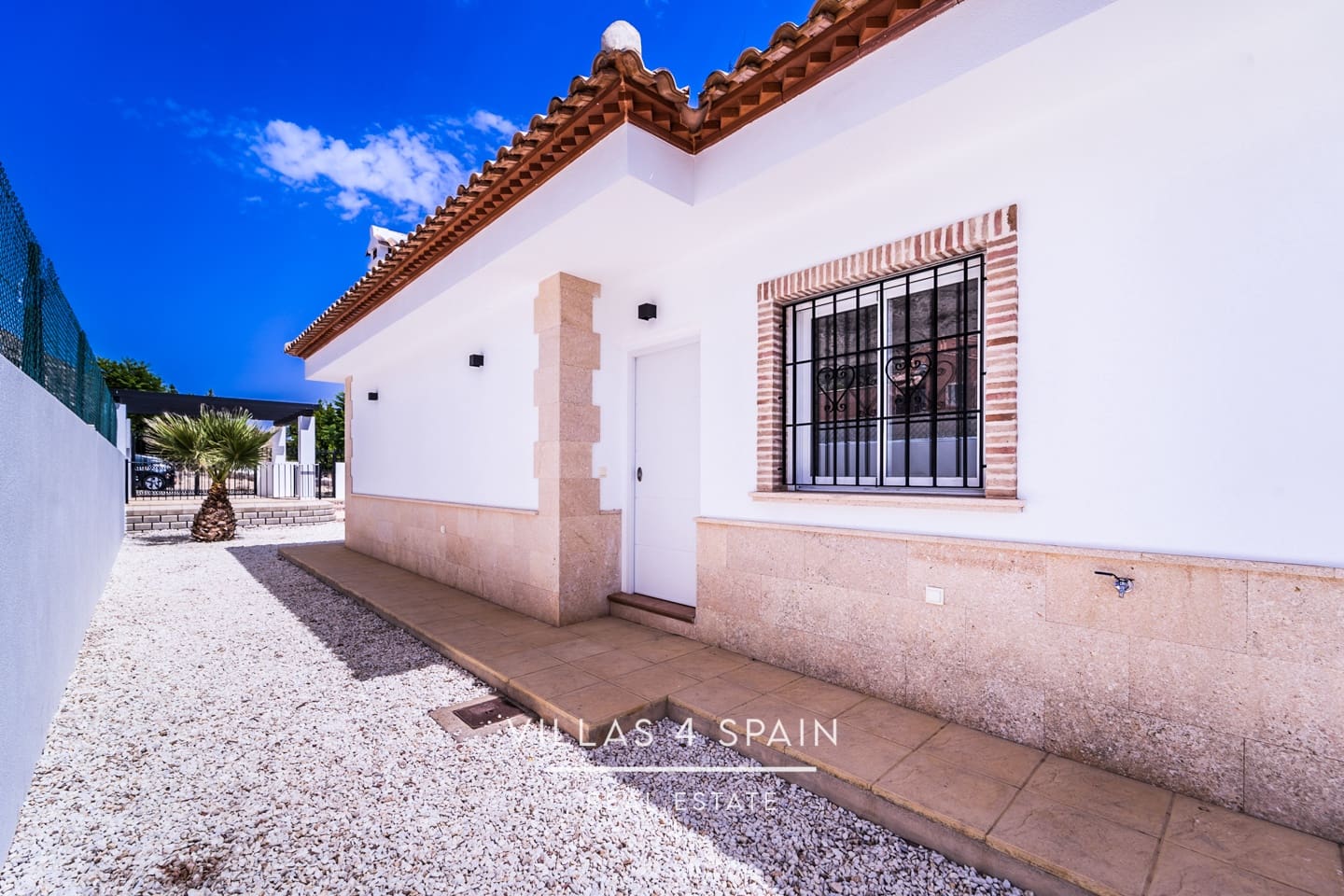 3 makuuhuone Huvila myytävänä paikassa Fortuna mukana uima-altaan 
autotalli - 319 000 € (Ref: 8454319)