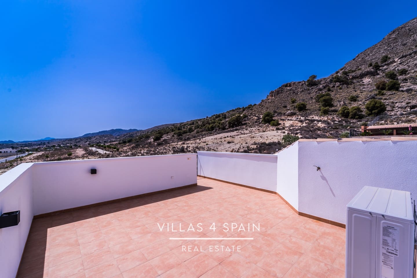 3 makuuhuone Huvila myytävänä paikassa Fortuna mukana uima-altaan 
autotalli - 319 000 € (Ref: 8454319)