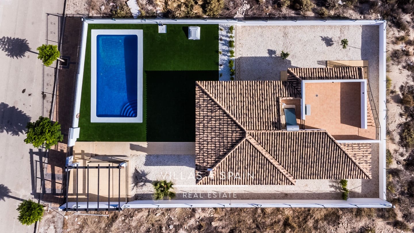 3 makuuhuone Huvila myytävänä paikassa Fortuna mukana uima-altaan 
autotalli - 319 000 € (Ref: 8454319)