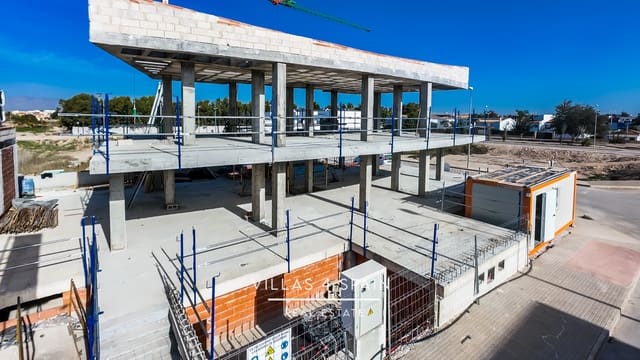 3 quarto Moradia para venda em Almoradí com piscina - 530 000 € (Ref: 8682049)