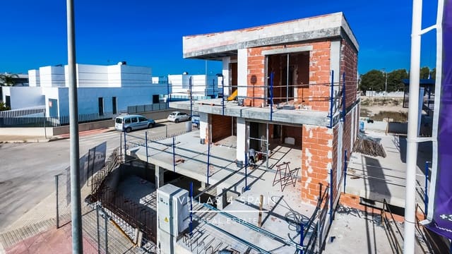 3 bedroom Villa for sale in Almoradí with pool - € 459,000 (Ref: 8682050)