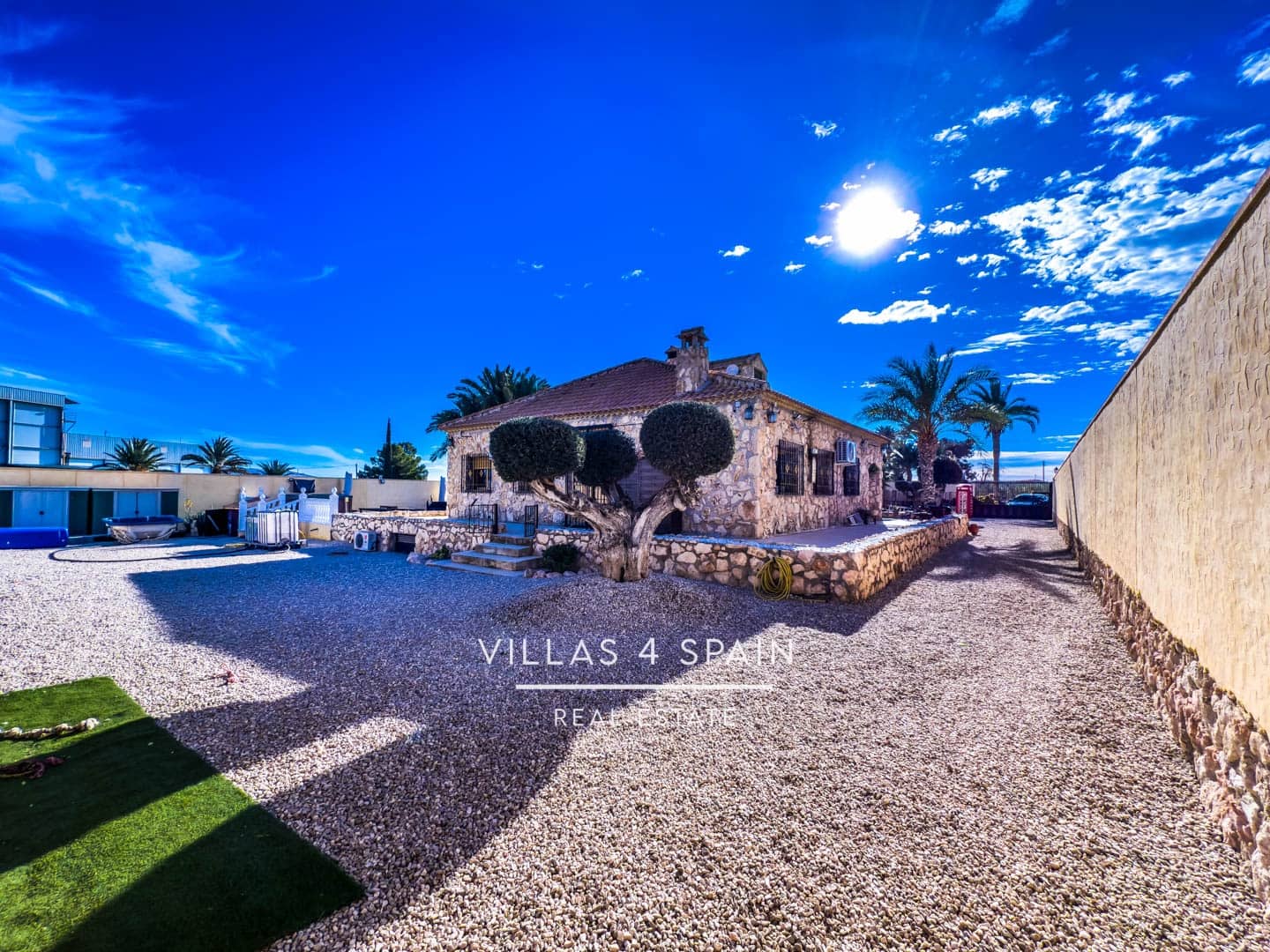 4 soveværelse Villa til salg i Fortuna med swimmingpool garage - € 399.000 (Ref: 8717053)