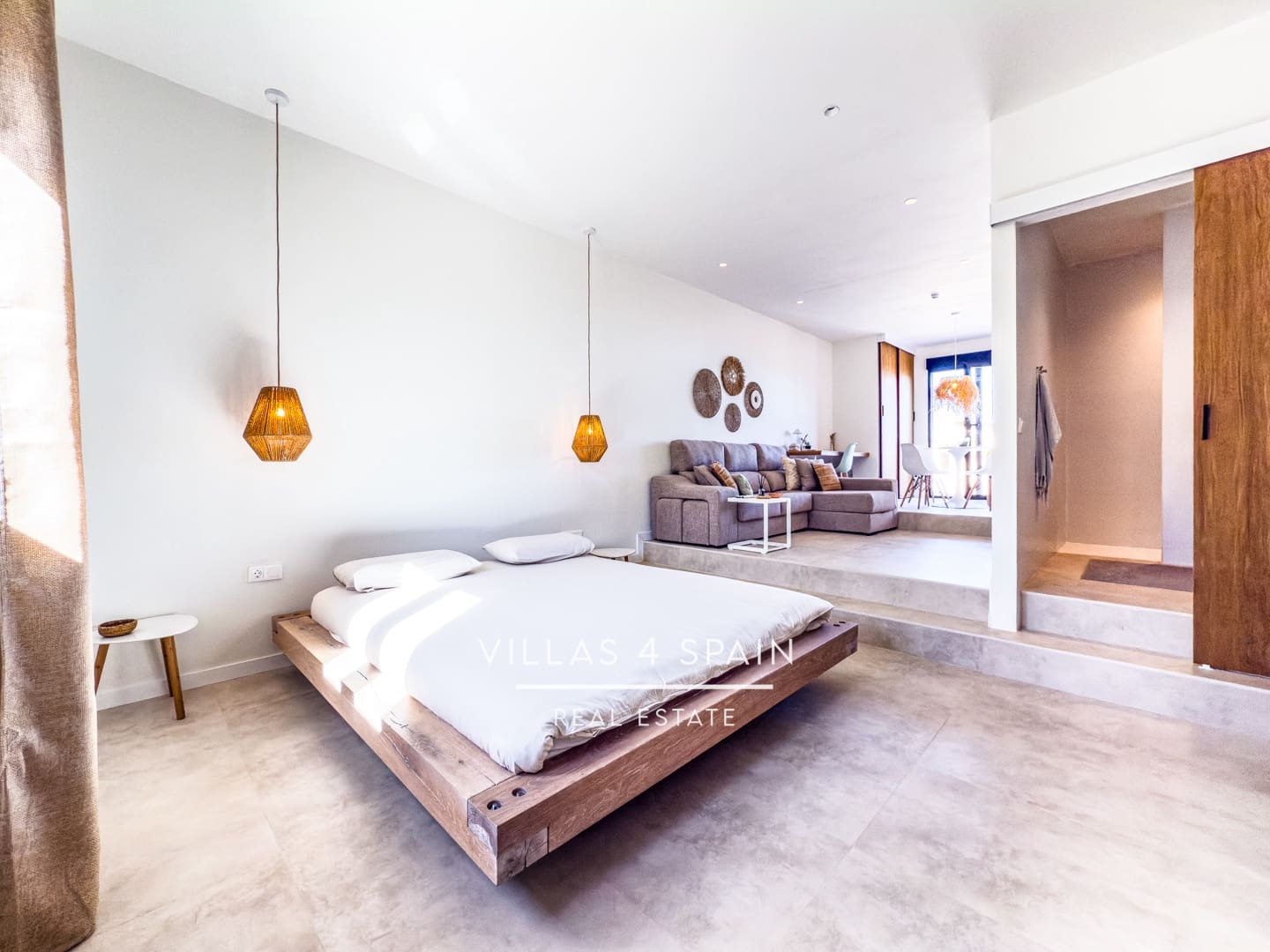 8 sypialnia Willa na sprzedaż w La Romana z basenem garażem - 789 000 € (Ref: 8847126)