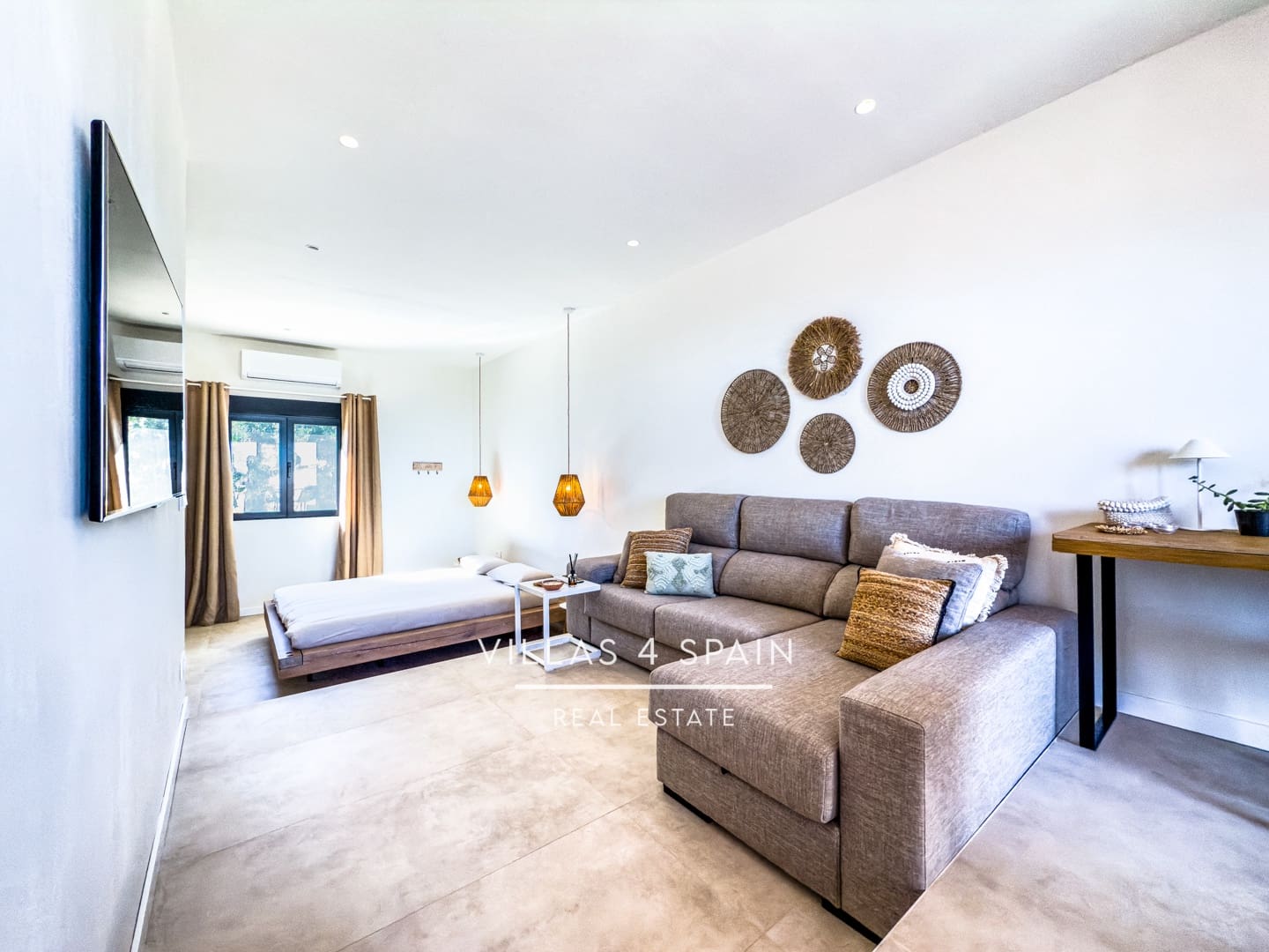 8 sypialnia Willa na sprzedaż w La Romana z basenem garażem - 789 000 € (Ref: 8847126)