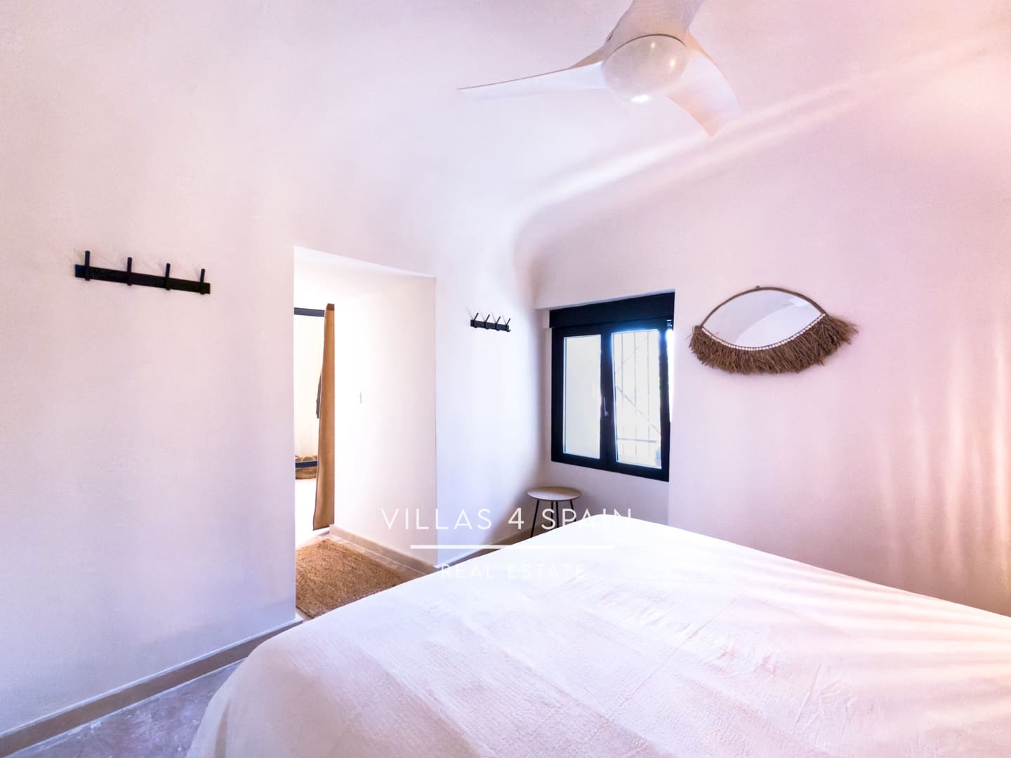 8 makuuhuone Huvila myytävänä paikassa La Romana mukana uima-altaan 
autotalli - 789 000 € (Ref: 8873187)