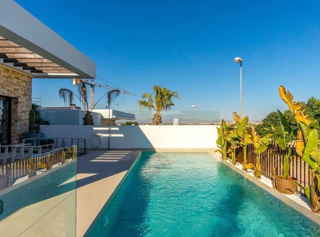 4 bedroom Villa for sale in La Marquesa, Rojales with pool - € 679,000 (Ref: 8896091)