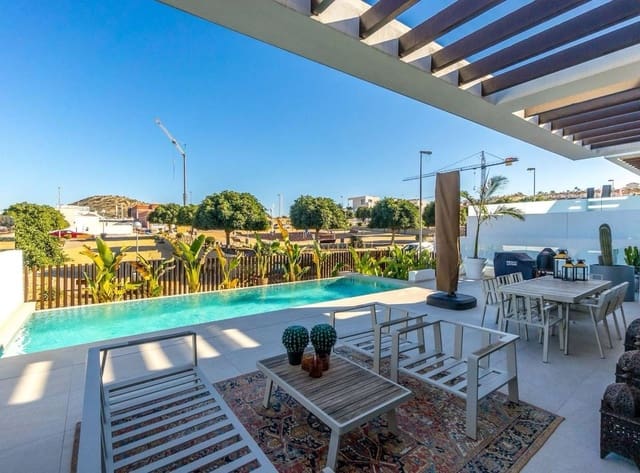 4 bedroom Villa for sale in La Marquesa, Rojales with pool - € 679,000 (Ref: 8896091)