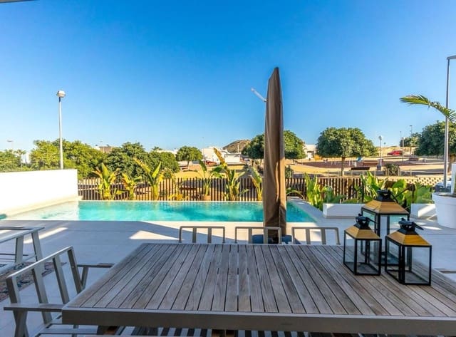 4 bedroom Villa for sale in La Marquesa, Rojales with pool - € 679,000 (Ref: 8896091)