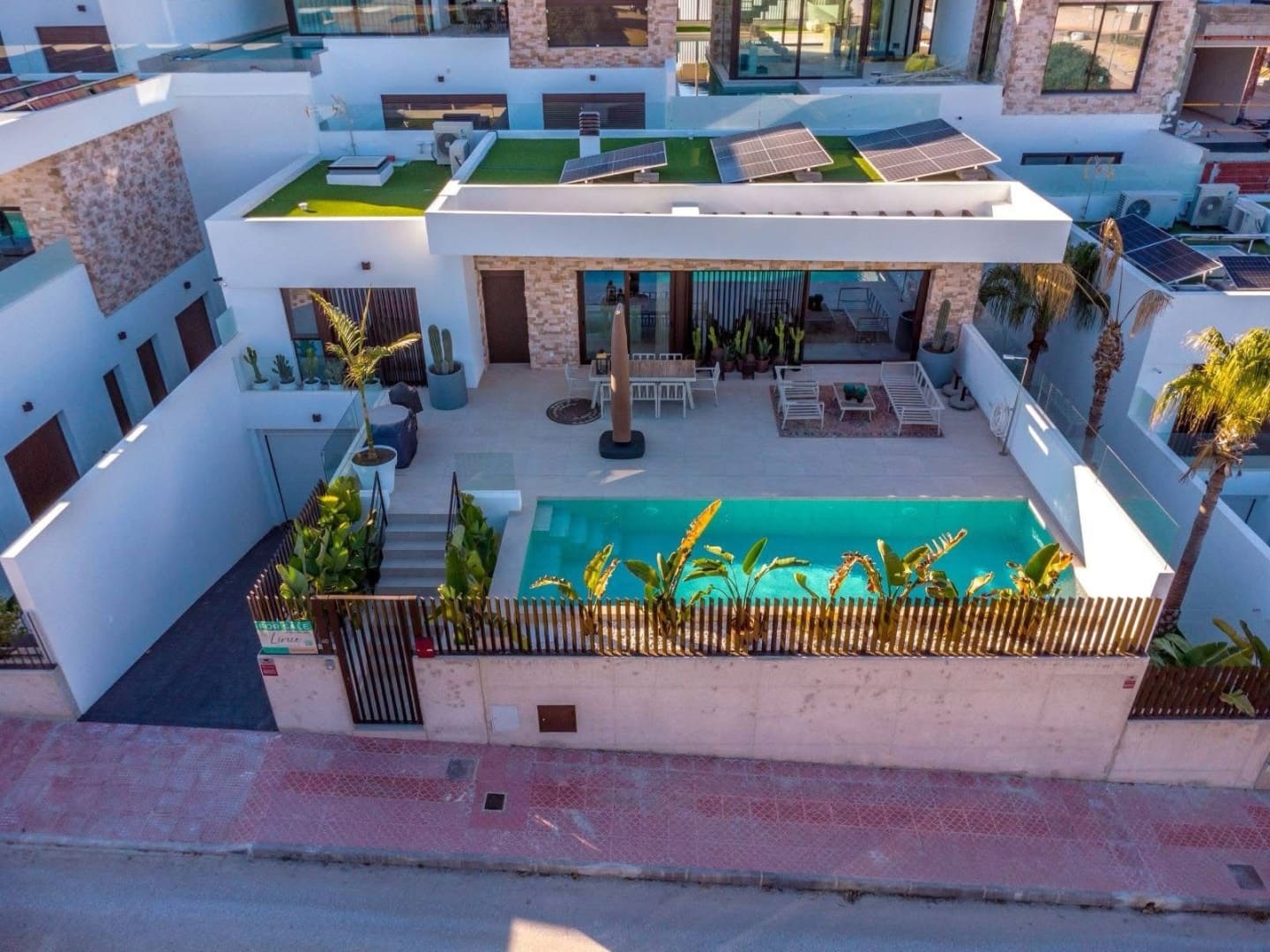 4 bedroom Villa for sale in La Marquesa with pool - € 679,000 (Ref: 8896091)