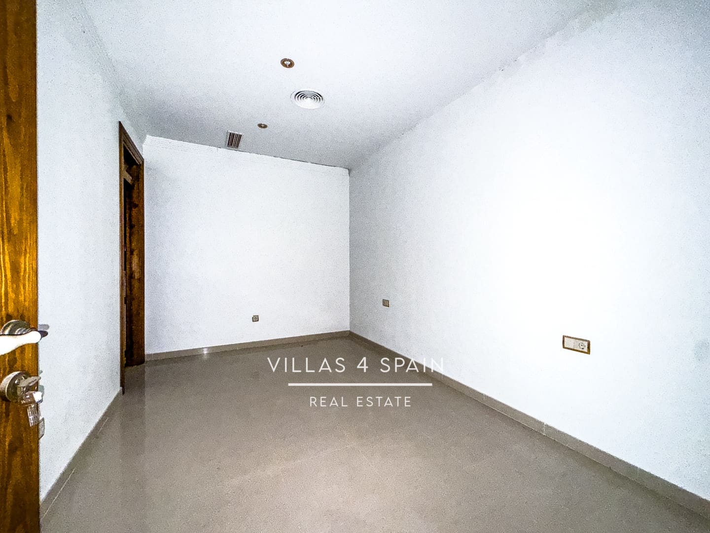 8 slaapkamer Villa te koop in Totana met zwembad garage - € 619.000 (Ref: 8929757)