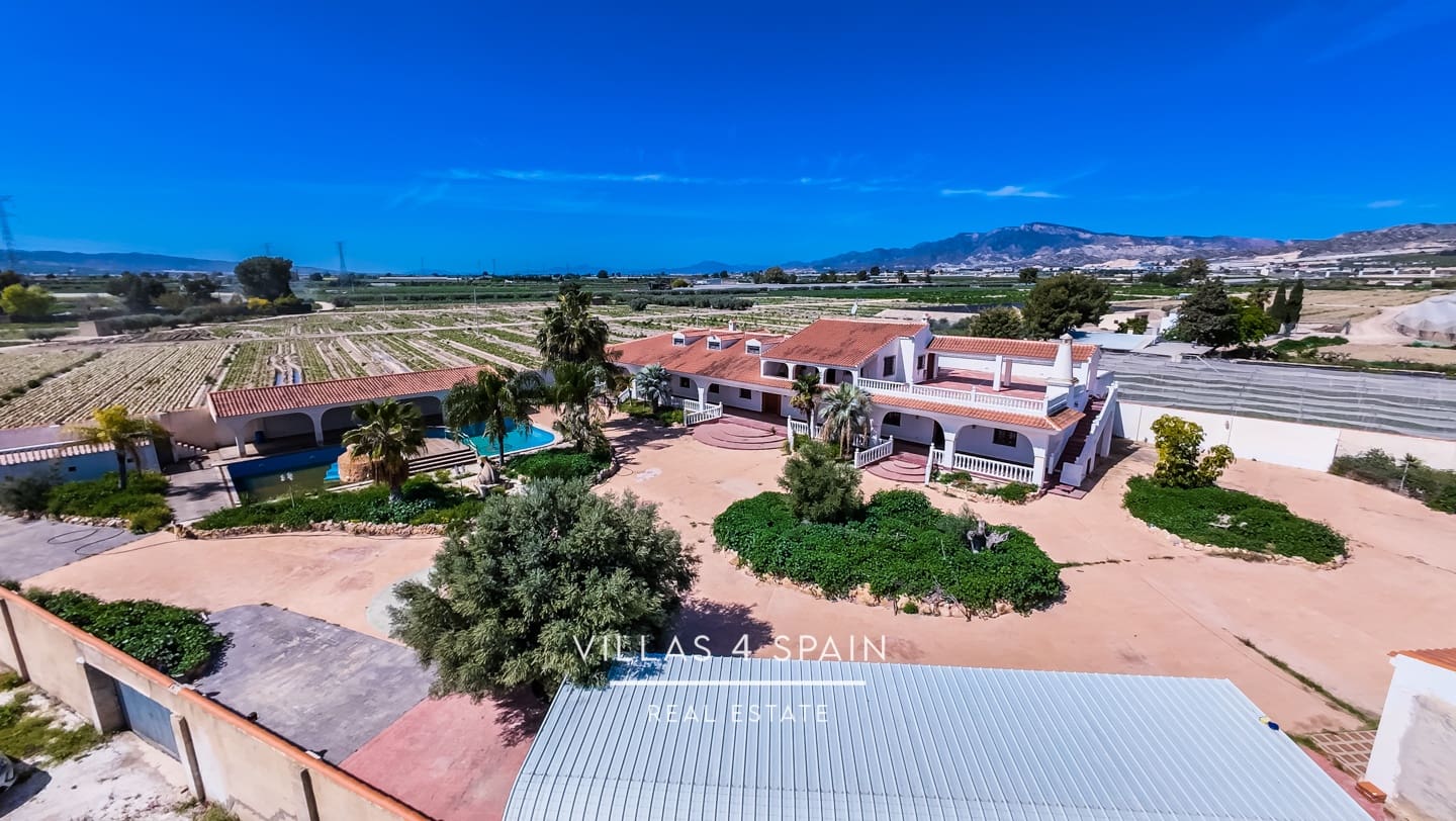 8 slaapkamer Villa te koop in Totana met zwembad garage - € 619.000 (Ref: 8929757)