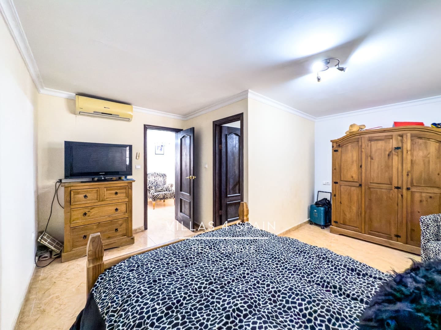 12 makuuhuone Huvila myytävänä paikassa Crevillente / Crevillent mukana uima-altaan - 595 000 € (Ref: 9019784)