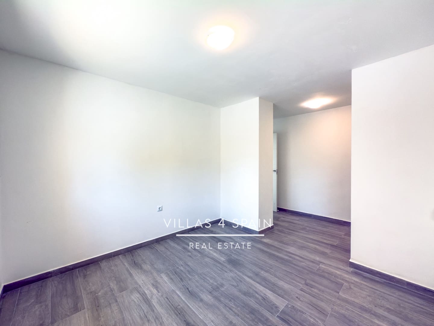 Casa de 4 habitaciones en La Canalosa en venta - 199.995 € (Ref: 9084838)