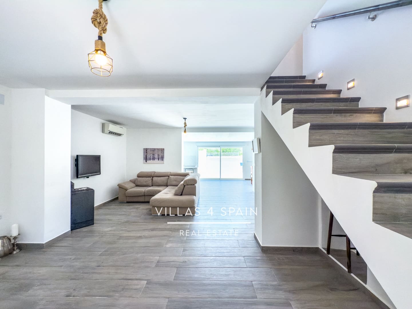 Casa de 4 habitaciones en La Canalosa en venta - 199.995 € (Ref: 9084838)