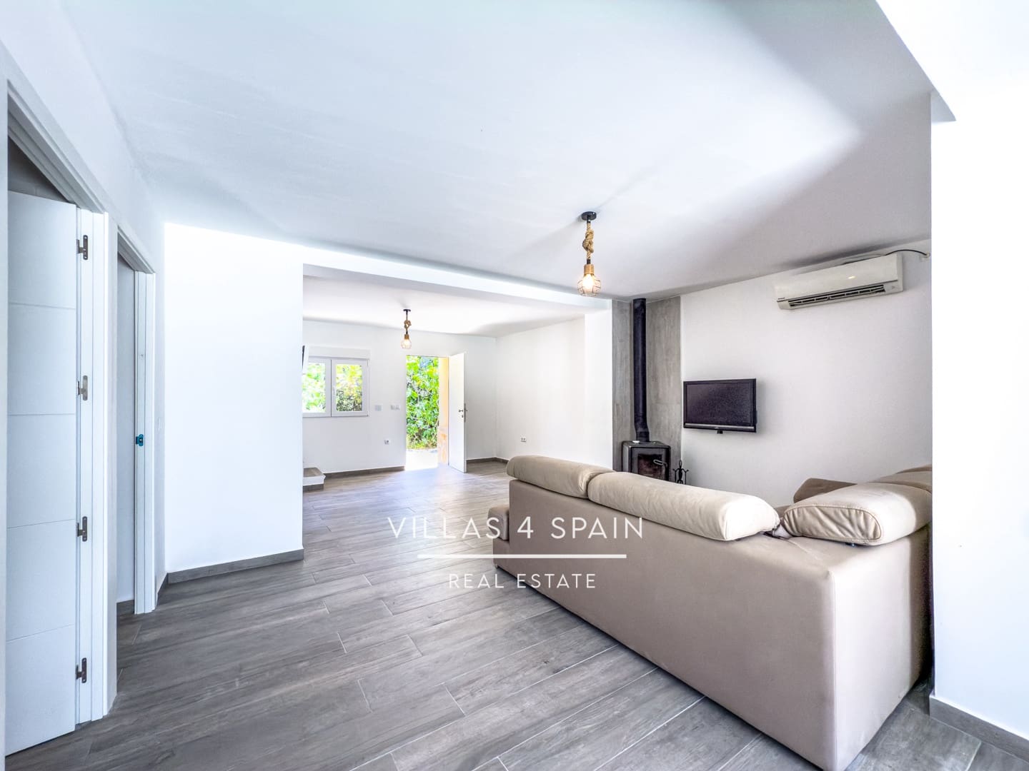 Casa de 4 habitaciones en La Canalosa en venta - 199.995 € (Ref: 9084838)