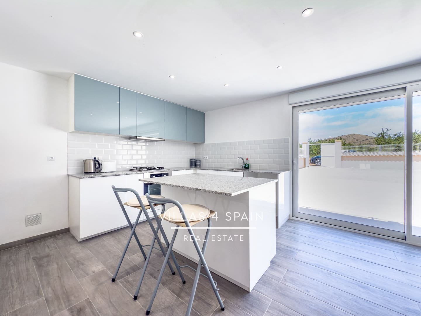 Casa de 4 habitaciones en La Canalosa en venta - 199.995 € (Ref: 9084838)