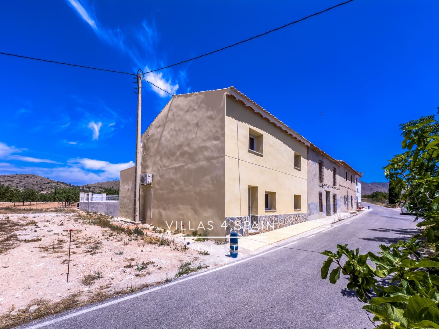 Casa de 4 habitaciones en La Canalosa en venta - 199.995 € (Ref: 9084838)