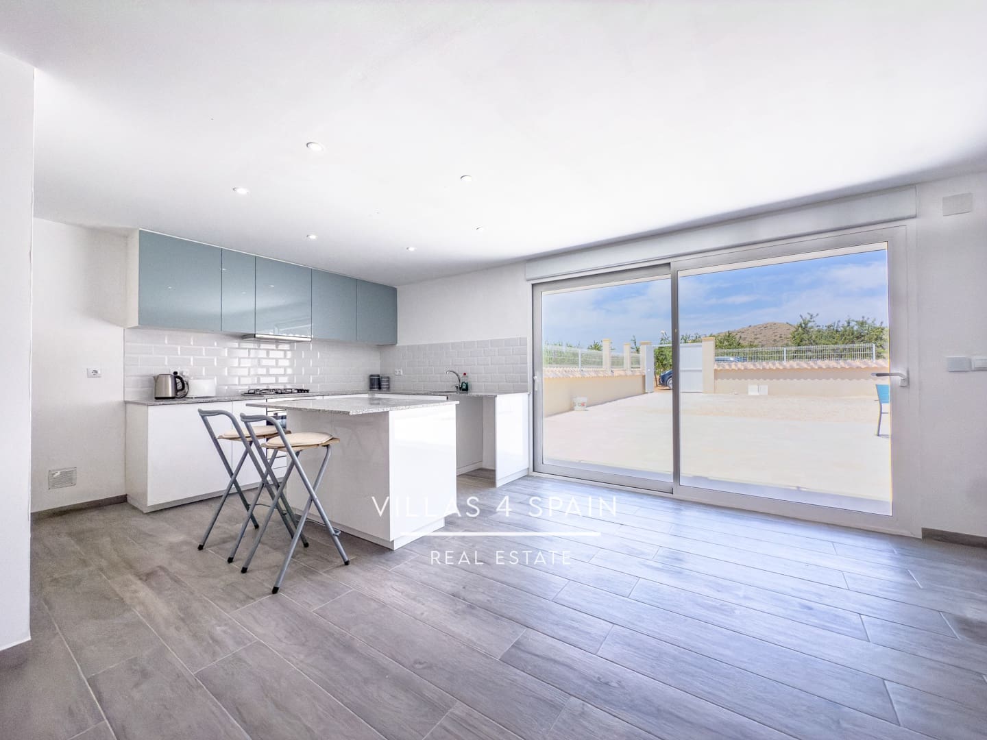 Casa de 4 habitaciones en La Canalosa en venta - 199.995 € (Ref: 9084838)