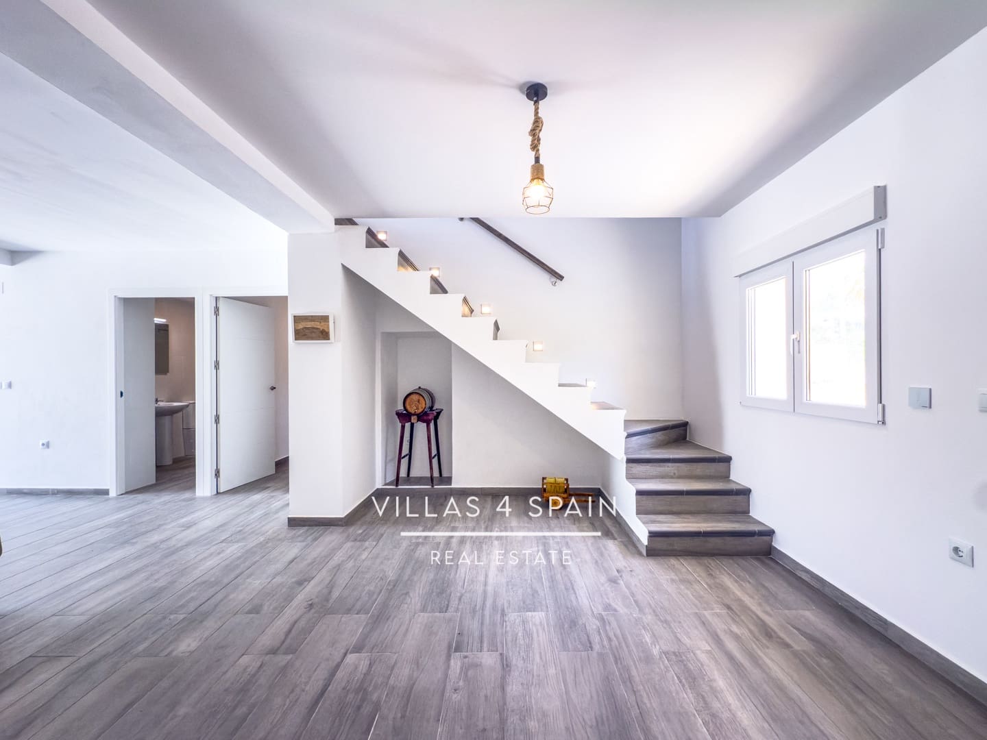 Casa de 4 habitaciones en La Canalosa en venta - 199.995 € (Ref: 9084838)