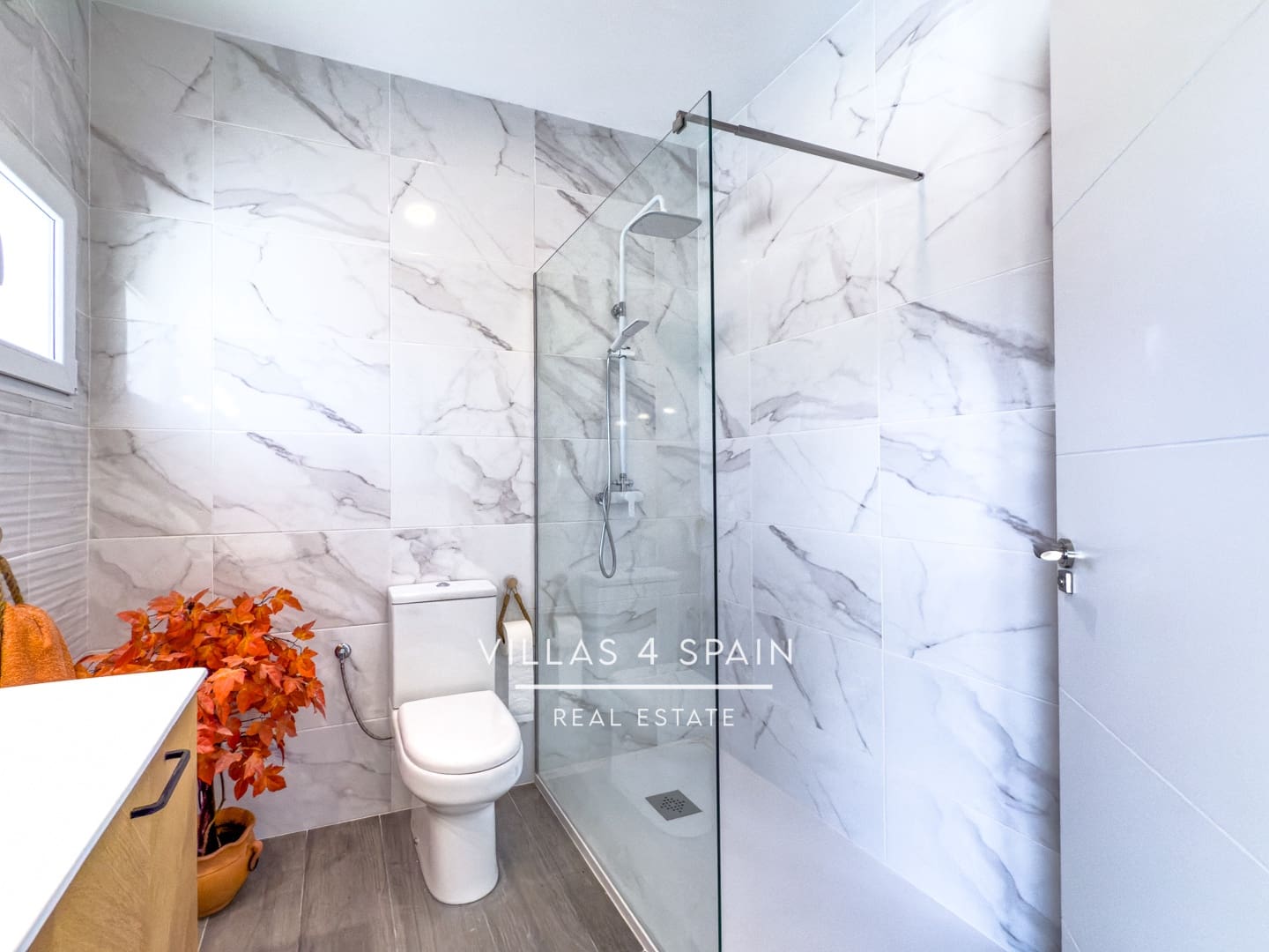 Casa de 4 habitaciones en La Canalosa en venta - 199.995 € (Ref: 9084838)