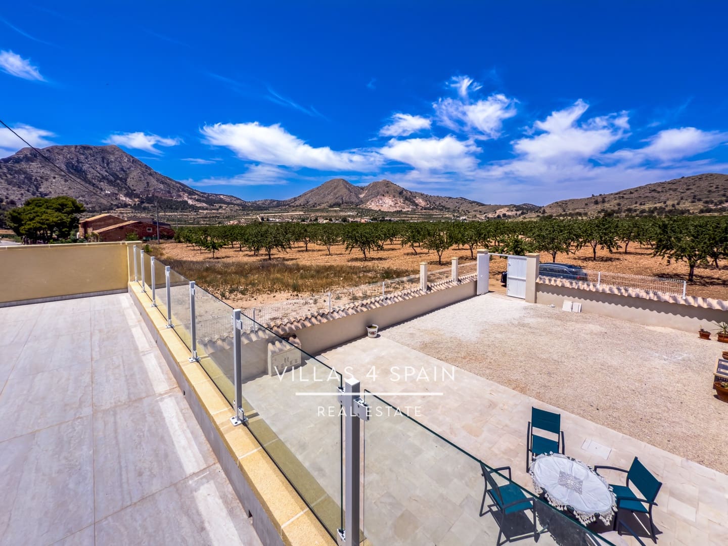 Casa de 4 habitaciones en La Canalosa en venta - 199.995 € (Ref: 9084838)