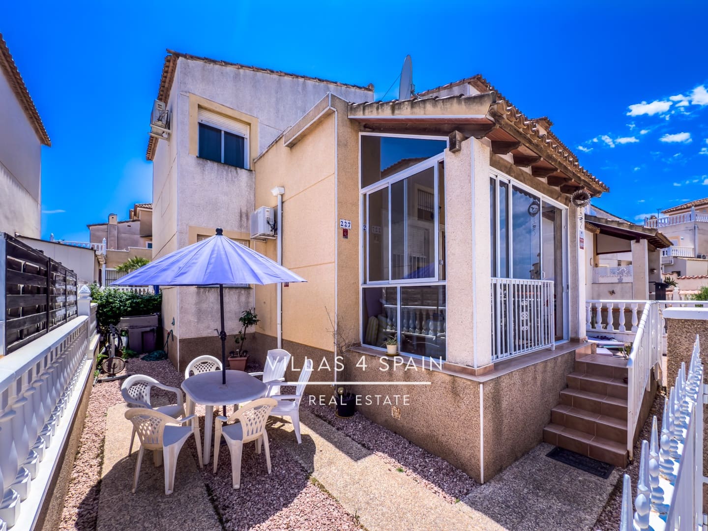 3 sypialnia Dom blizniak na sprzedaż w Algorfa z basenem - 150 000 € (Ref: 9088444)