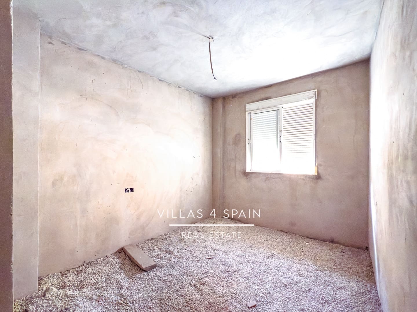 8 soverom Hus til salgs i Fortuna - € 174 000 (Ref: 9126100)