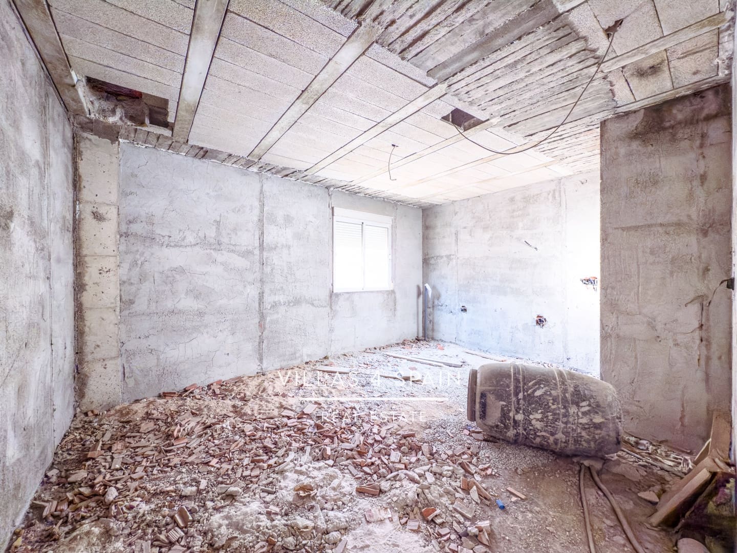 8 soverom Hus til salgs i Fortuna - € 174 000 (Ref: 9126100)