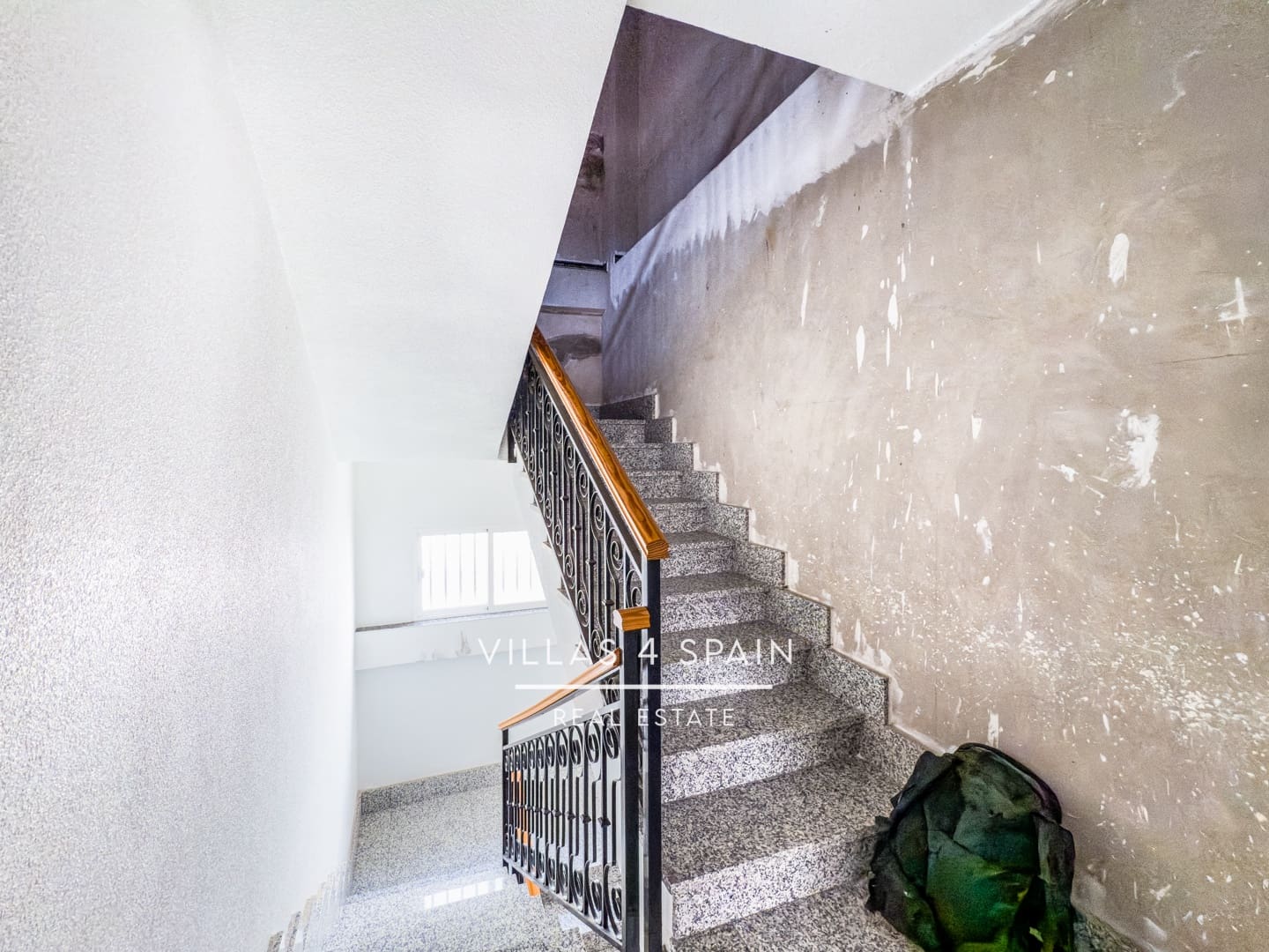 8 soverom Hus til salgs i Fortuna - € 174 000 (Ref: 9126100)