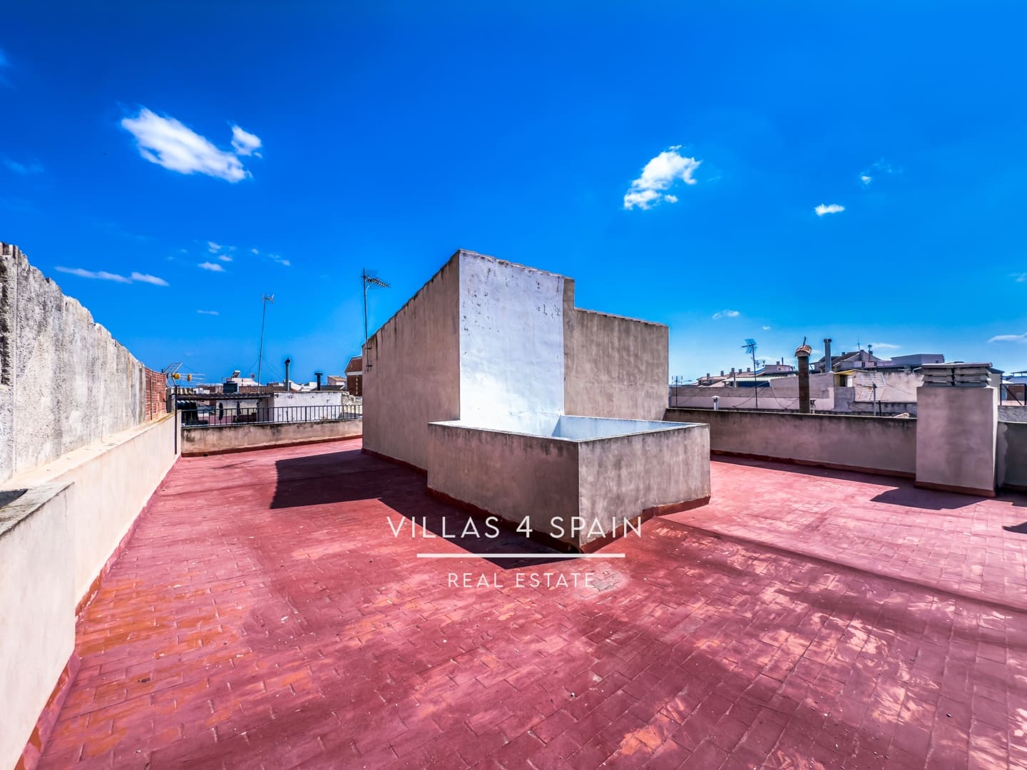 8 soverom Hus til salgs i Fortuna - € 174 000 (Ref: 9126100)