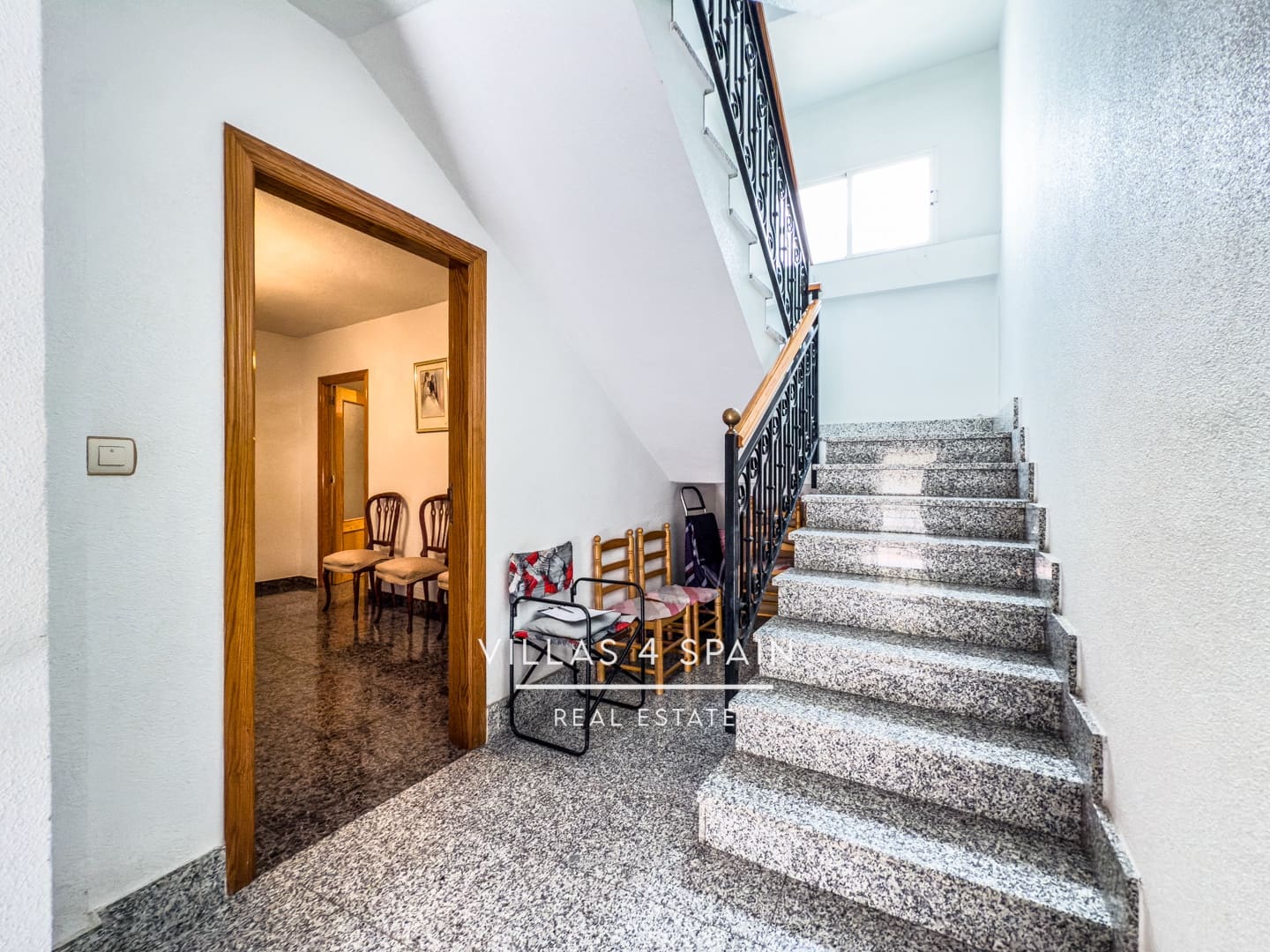 8 soverom Hus til salgs i Fortuna - € 174 000 (Ref: 9126100)