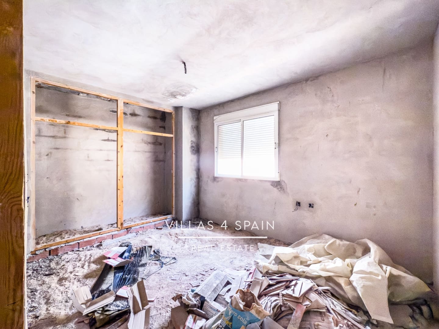 8 soverom Hus til salgs i Fortuna - € 174 000 (Ref: 9126100)