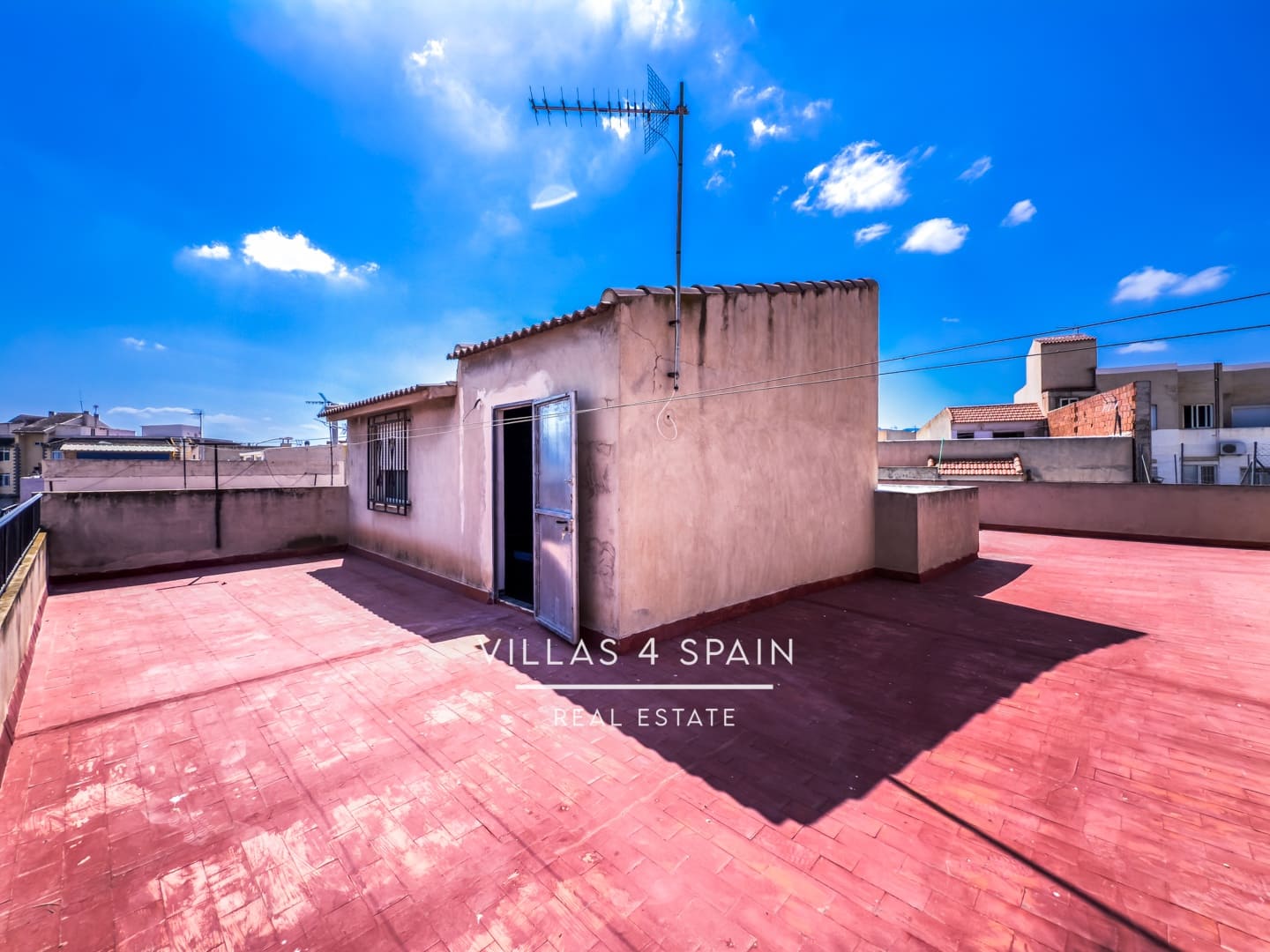 8 soverom Hus til salgs i Fortuna - € 174 000 (Ref: 9126100)