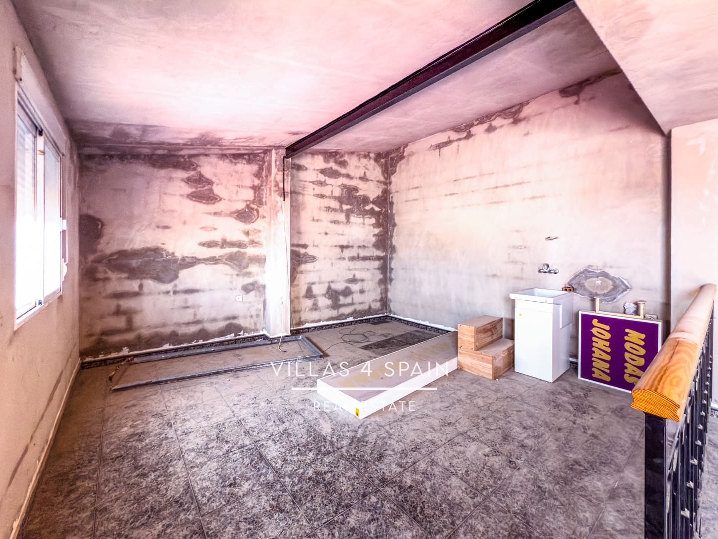 8 soverom Hus til salgs i Fortuna - € 174 000 (Ref: 9126100)