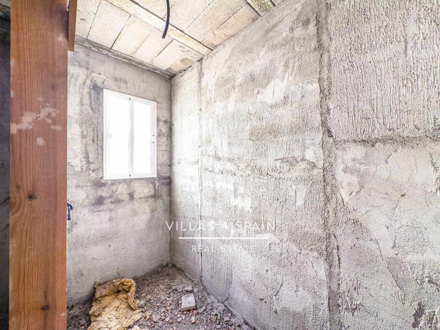 8 soverom Hus til salgs i Fortuna - € 174 000 (Ref: 9126100)