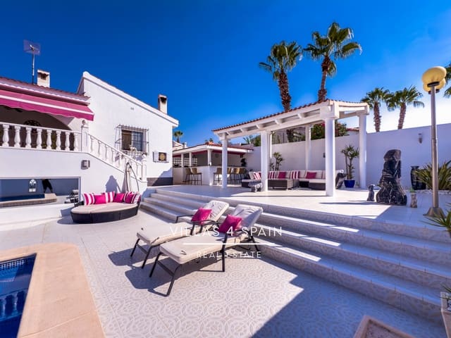 4 bedroom Villa for sale in Ciudad Quesada, Rojales with pool garage - € 485,000 (Ref: 9180777)