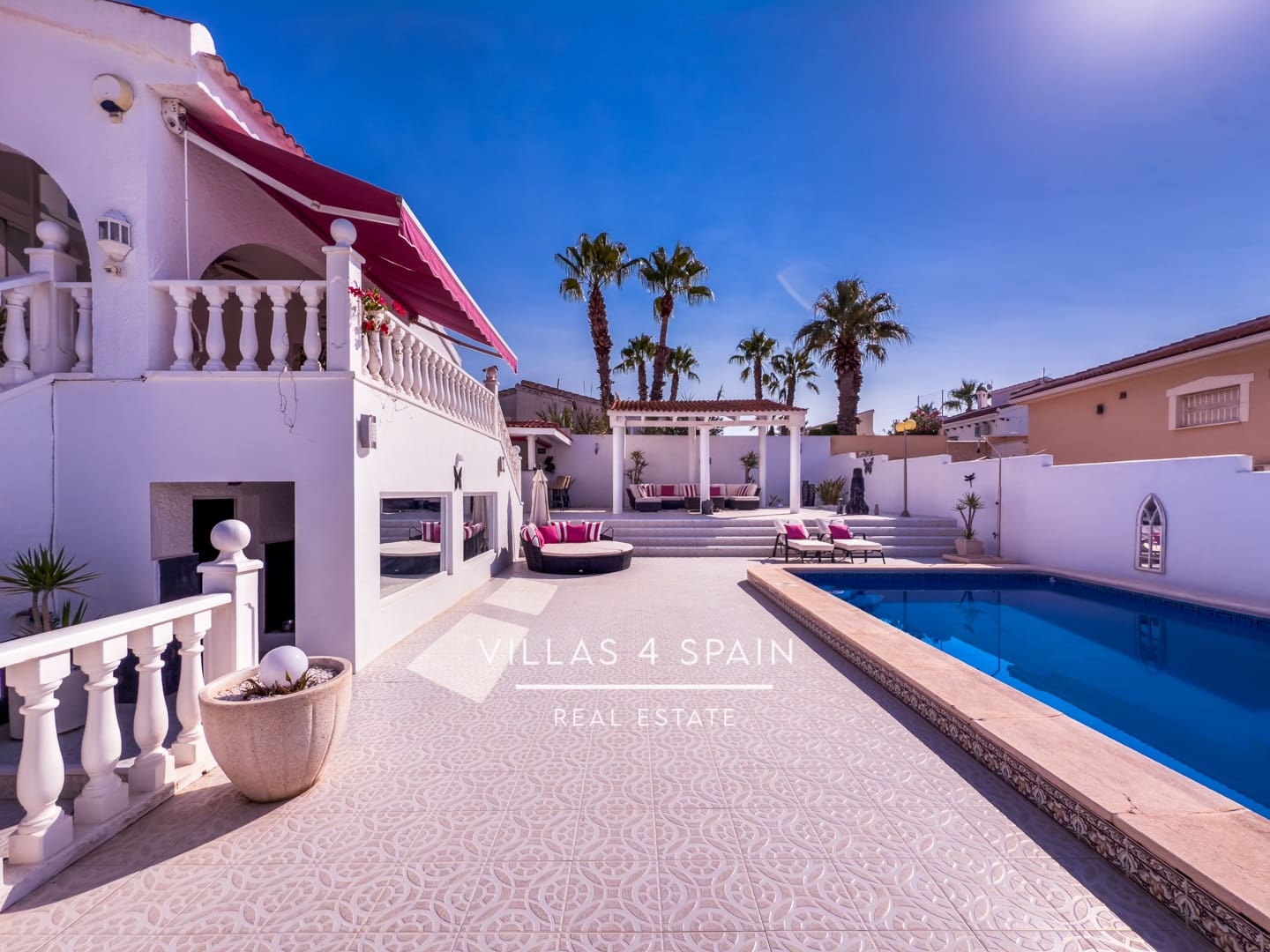 4 soveværelse Villa til salg i Ciudad Quesada med swimmingpool garage - € 485.000 (Ref: 9180777)