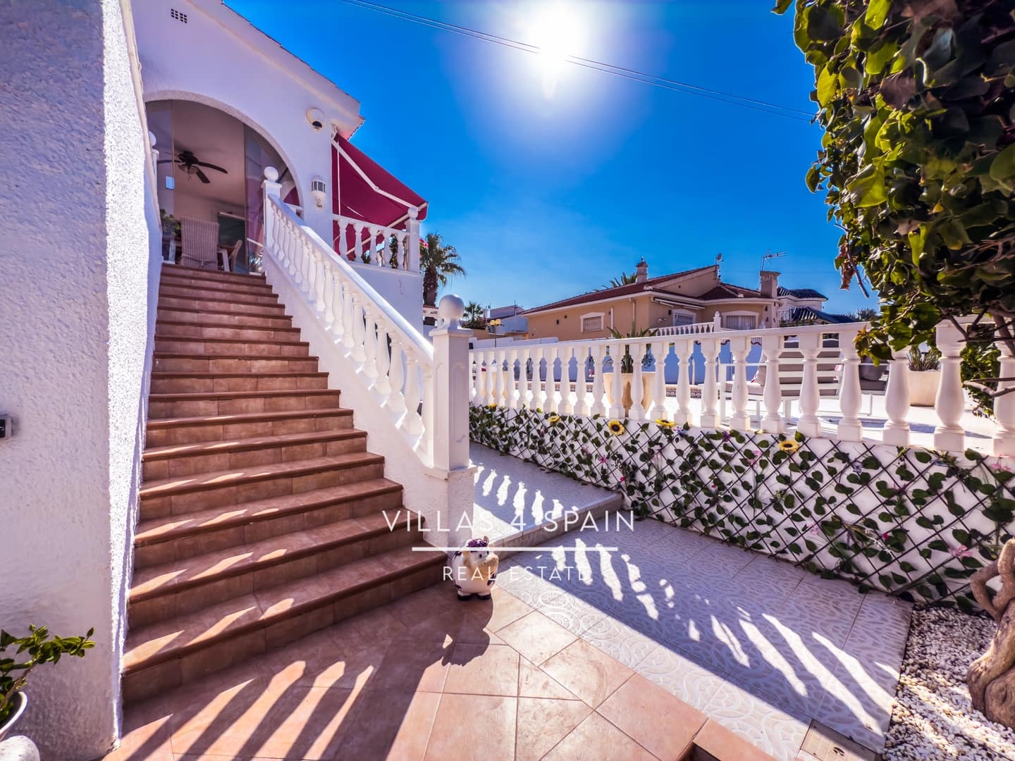 4 soveværelse Villa til salg i Ciudad Quesada med swimmingpool garage - € 485.000 (Ref: 9180777)